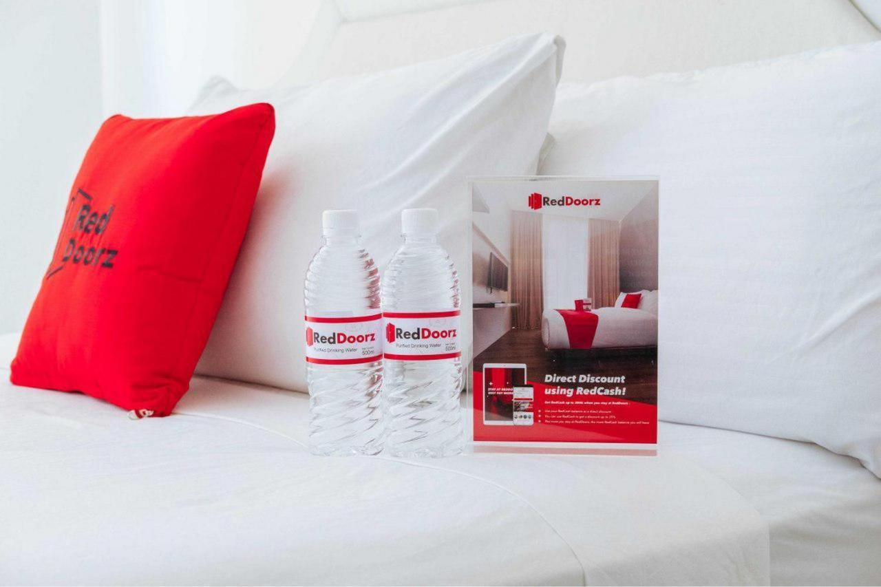 Reddoorz @ Simpang Pos Medan Hotell Eksteriør bilde